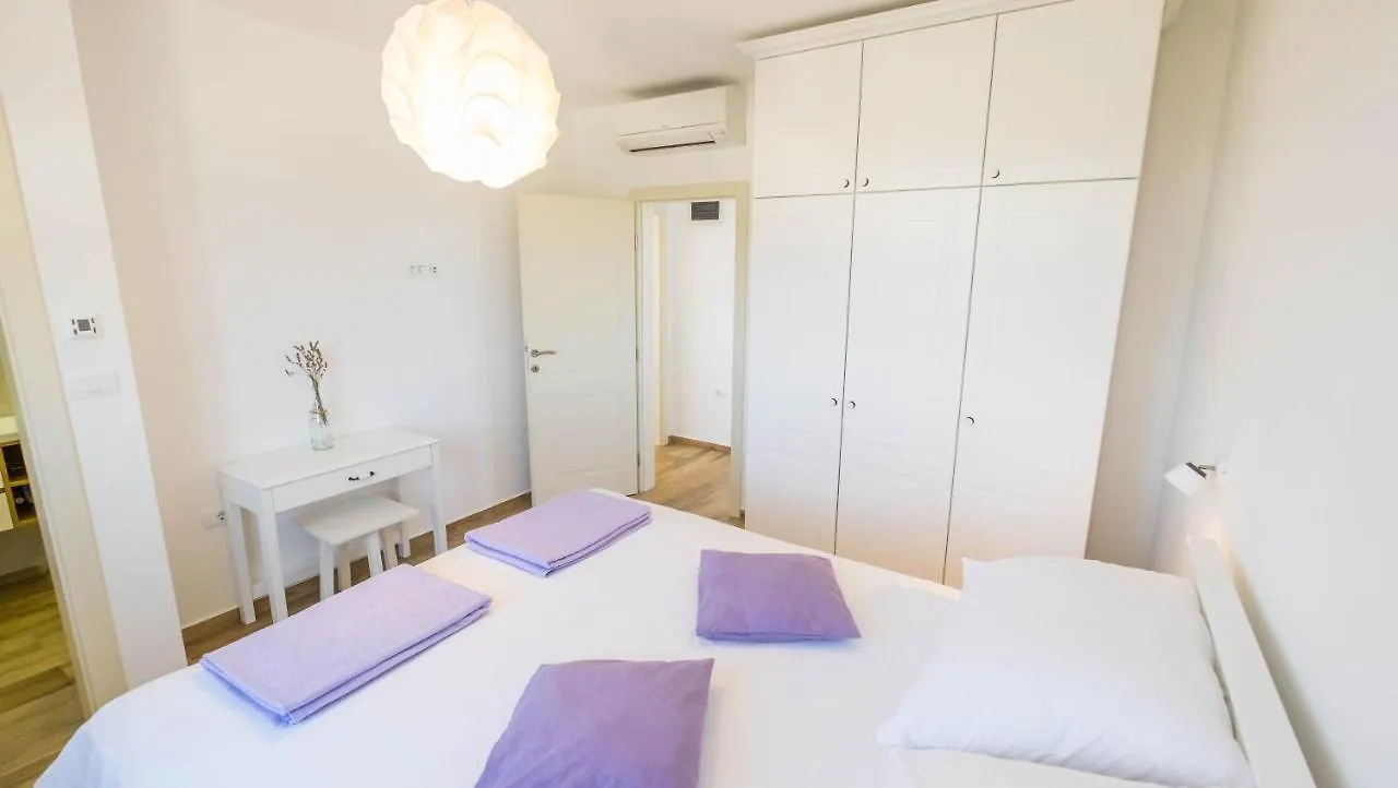 Anima Calma Filipana- Family Villa Surrounded With Vineyards And Olive Groves  Filipana
